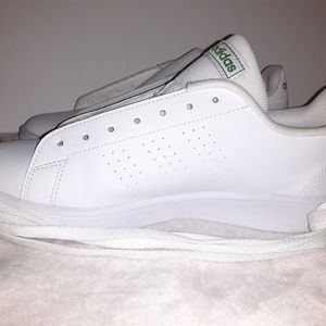 Adidas Advantage Base green/white - women's size 8